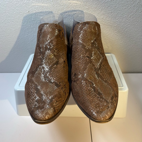 Naturalizer Belinda Leather Metallic Snake Slip On Bootie size 7W - Picture 3 of 10